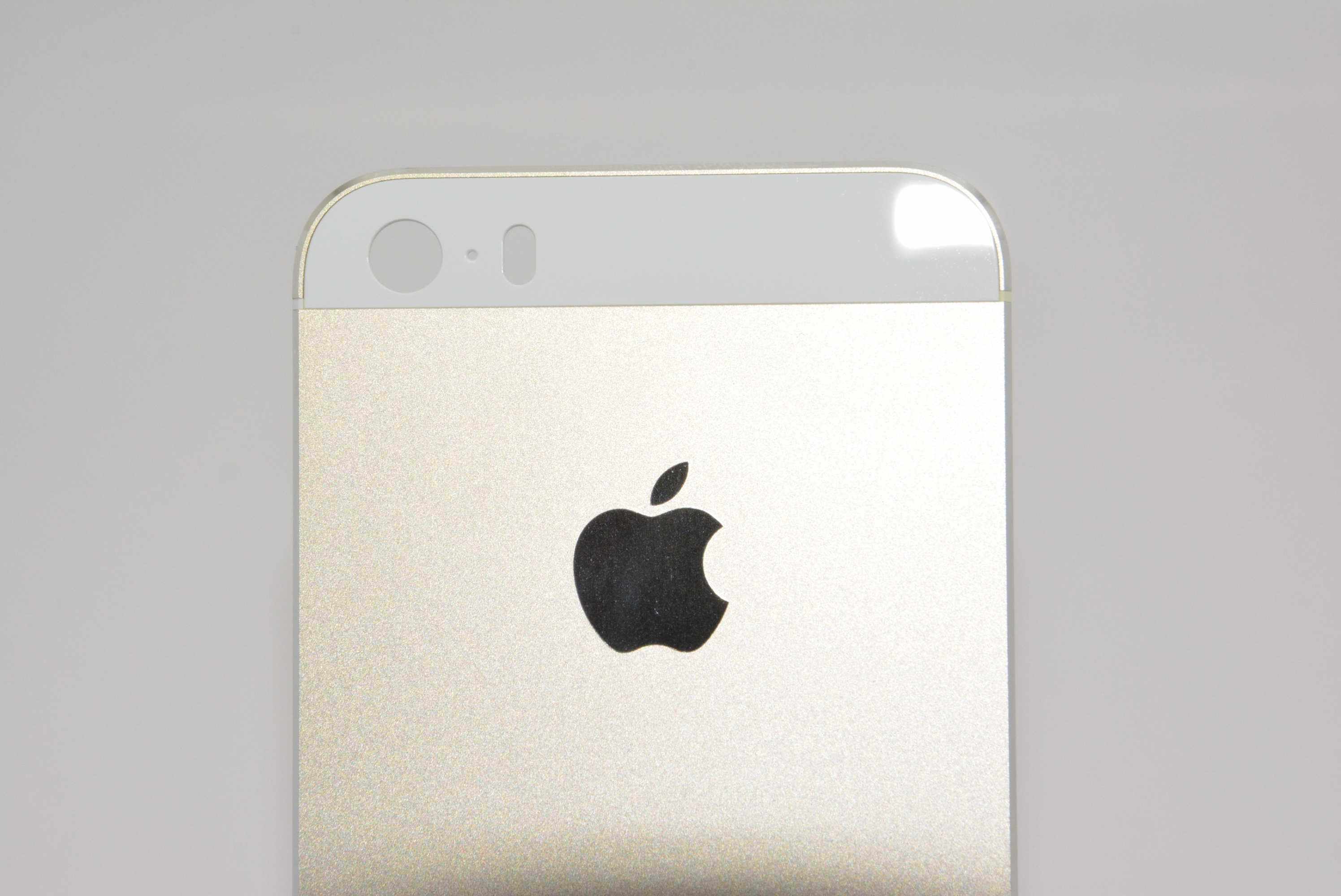 Champagne-Apple-iPhone-5S-surfaces (6)