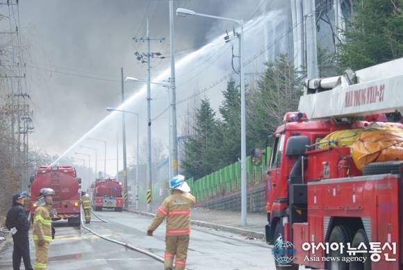 samsung galaxy s5 incendio fabbrica corea