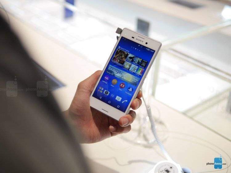 Sony Xperia M4 Aqua video di hands-on