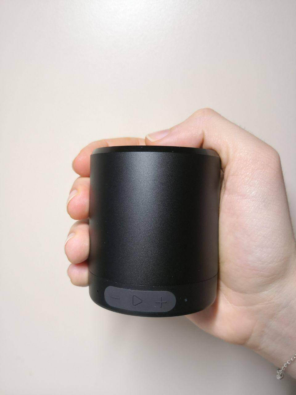 altoparlante creative metallix ergonomia